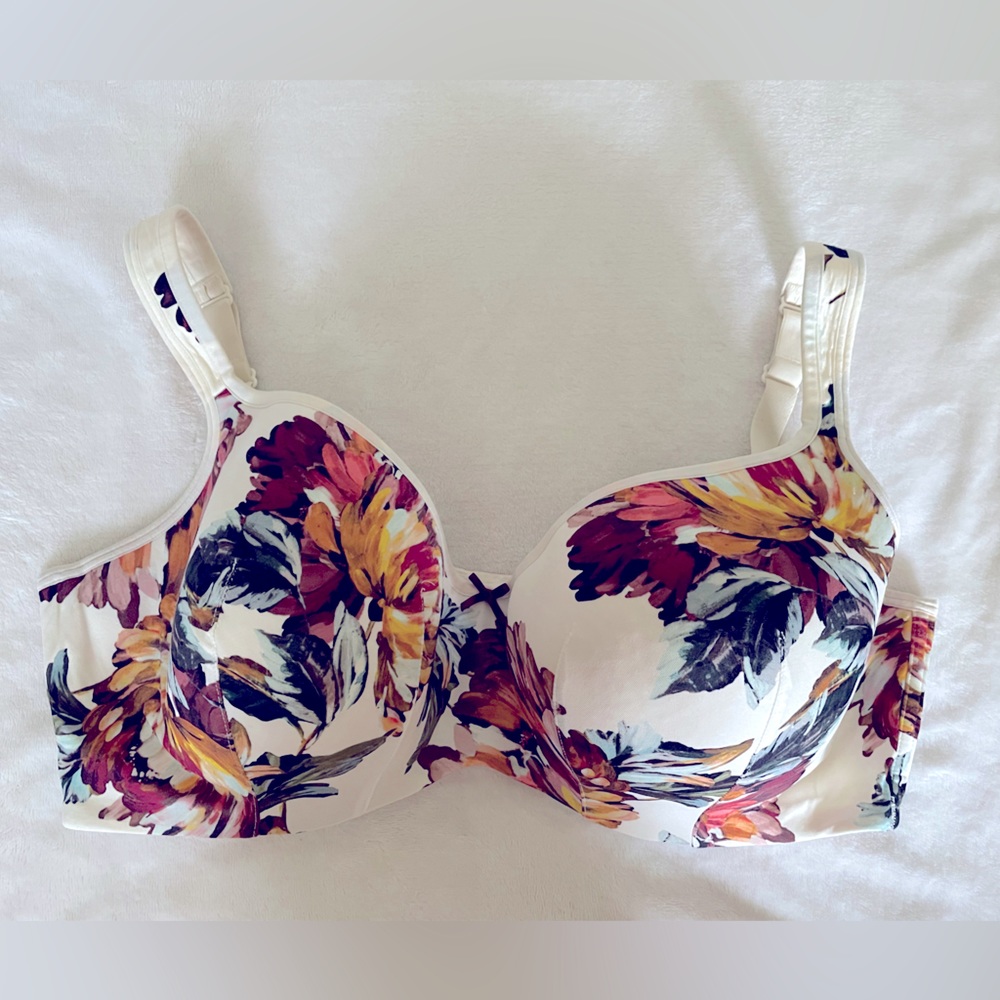 Cacique from Lane Bryant Smooth Balconette Underwire Bra, Size 42 DDD